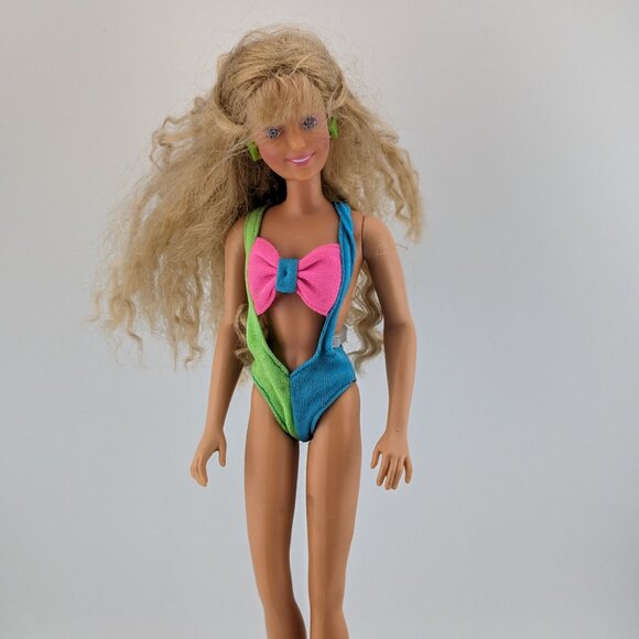 Bundle of 14 Vintage Barbie and Ken dolls - Picture 2 of 15